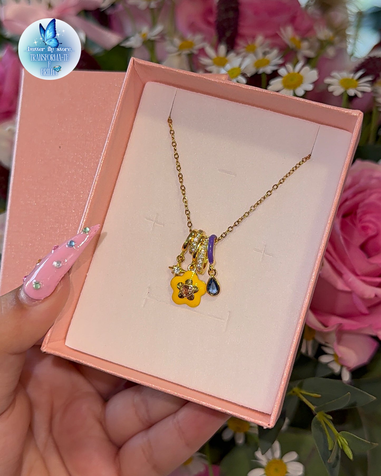 Colar Cintilante em dourado✨