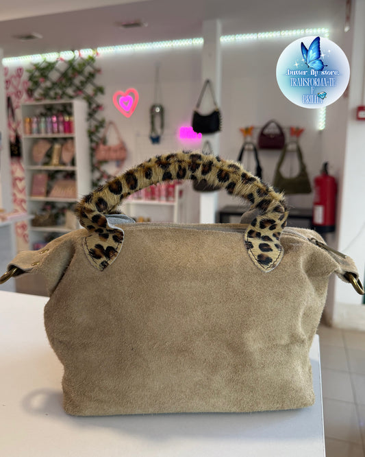 Mini Glam Bege em pele✨