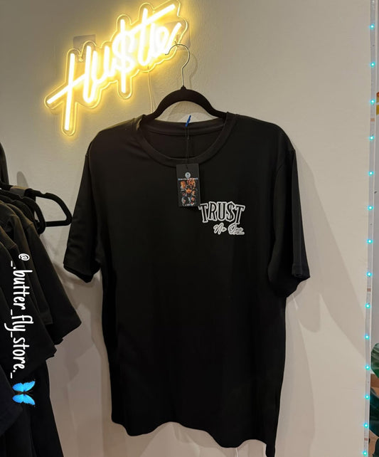 T-Shirt Trust No One
