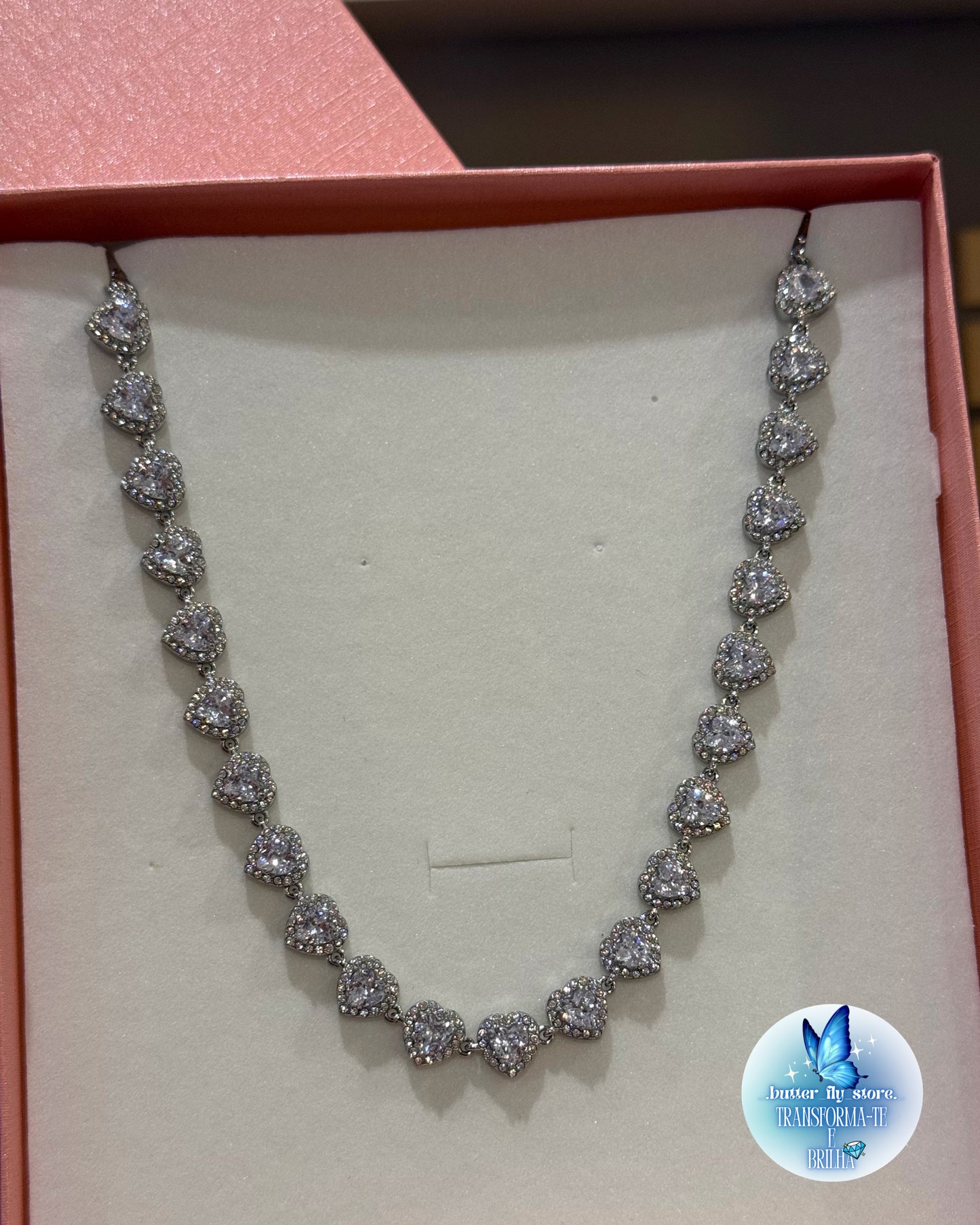 Colar Coração de Cristal em prateado💎