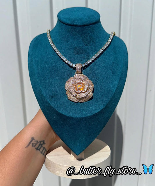 Flower Necklace Dourado