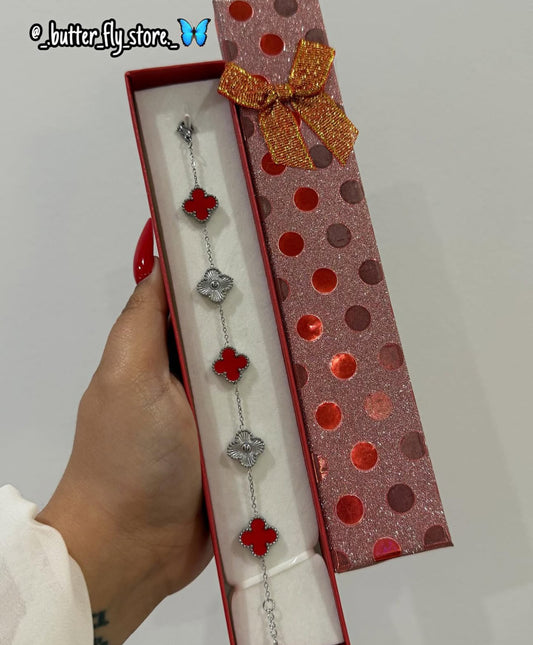 Pulseira Trevo em vermelho e prateado❤️