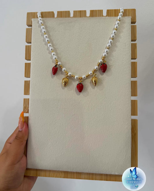 🍓 Colar Docinho de Morango ✨