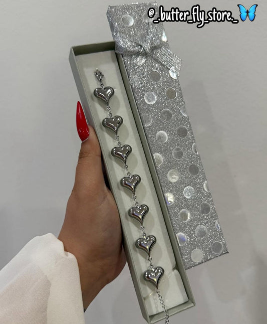 Pulseira Corações Eternos🤍em prateado